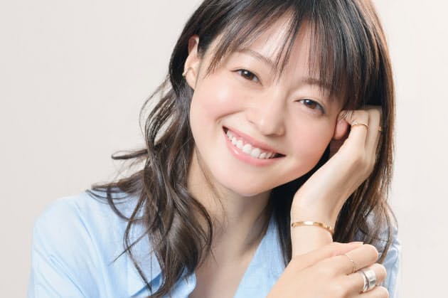 写真はこちらで 小林涼子さん 私のモノ語り Nikkei Style 写真はこちらで 小林涼子さん 私のモノ語り Nikkei Style