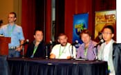 カジュアルコネクトシアトルで行われた「デジタルカードゲーム」についてのセッションの様子。右端が荒木英士氏、右から4番目がデビットマーシャル氏