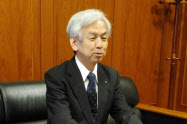 洛星中学・高校の阿南孝也校長