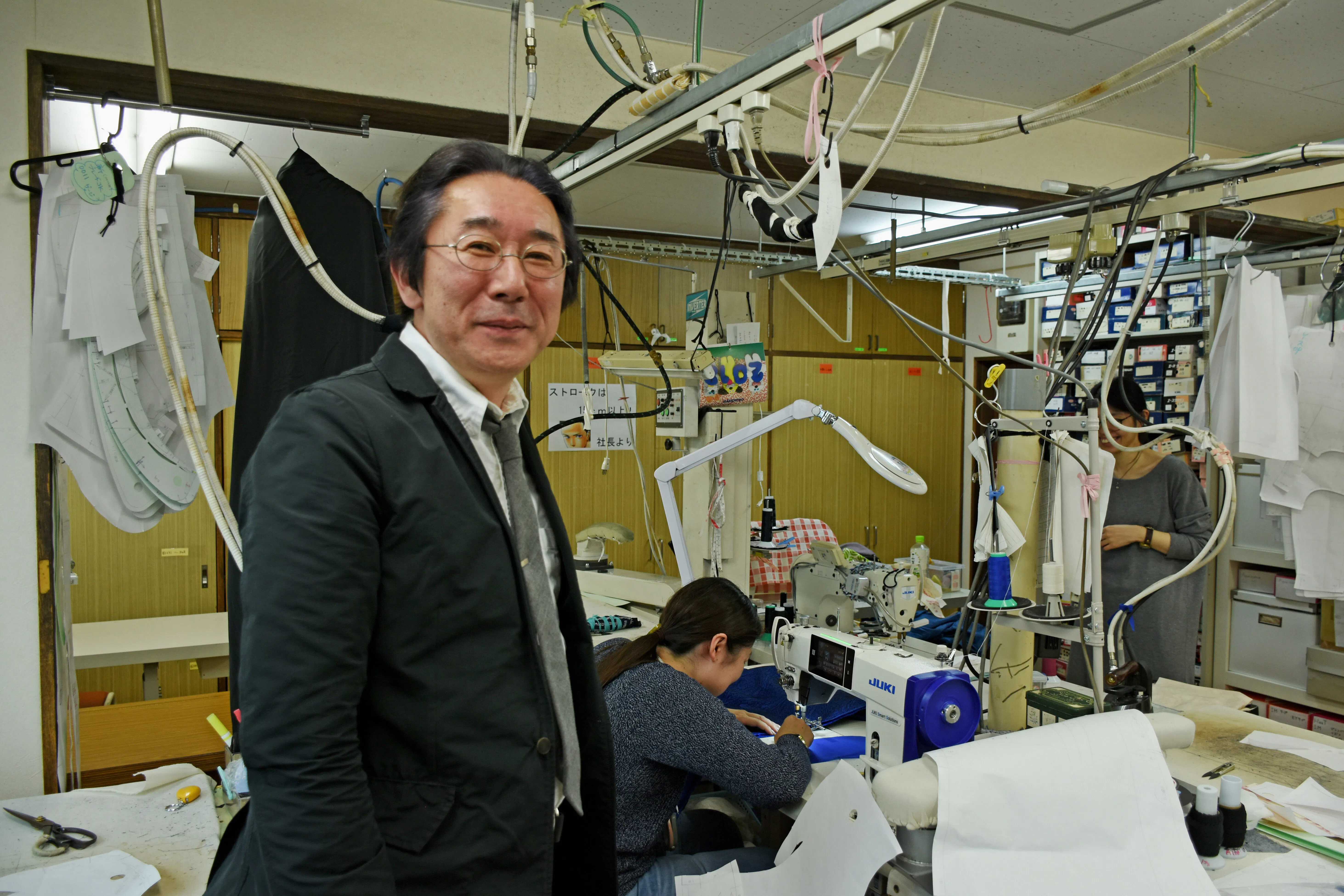 お受験服の縫製工場がny進出 挑むのは最新モード Nikkeiリスキリング お受験服の縫製工場がny進出 挑むのは最新モード Nikkeiリスキリング