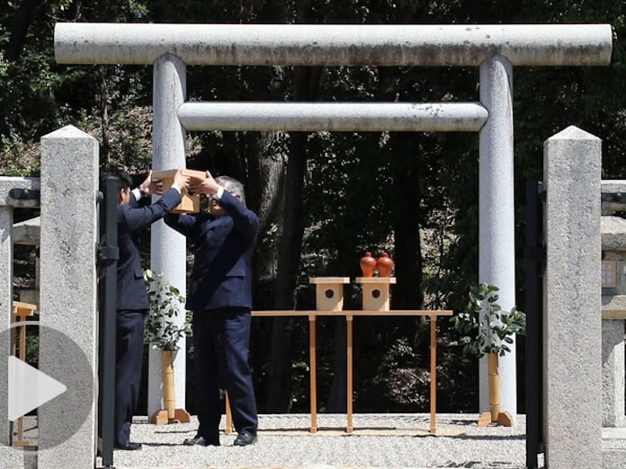 天皇陵の素顔 上 閉じた聖域 戦後から 日本経済新聞