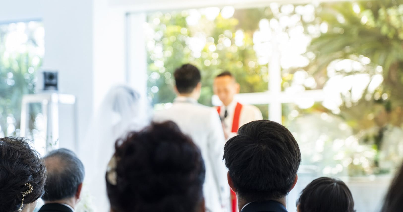 周りから冷たい視線 結婚式お呼ばれのngスタイル Nikkei Style 周りから冷たい視線 結婚式お呼ばれのngスタイル Nikkei Style