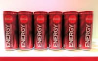 中央の「ENERGY」の文字が目を引くパッケージデザイン（出所:「コカ・コーラ2019年夏季戦略発表会」資料、以下同）
