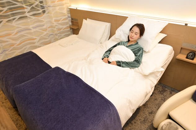 睡眠中に角度が変わるベッド 硬さを調整 眠りも測定 Mono Trendy Nikkei Style