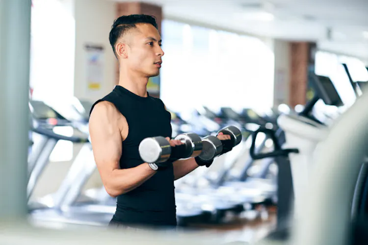 ジムウエアに野性味不要 ベーシックカラーが筋肉映え Nikkei Style ジムウエアに野性味不要 ベーシックカラーが筋肉映え Nikkei Style