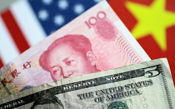 米財務省は貿易で有利になるよう意図的に通貨人民元を切り下げているとして、中国を「為替操作国」に指定した=ロイター