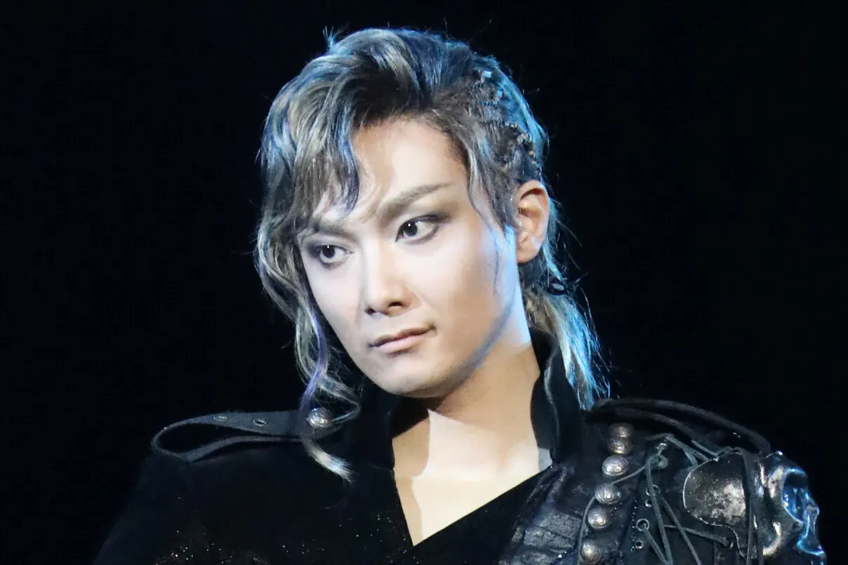 玉置浩二さんの生歌 力を抜かないすごさ 井上芳雄 Nikkei Style 玉置浩二さんの生歌 力を抜かないすごさ 井上芳雄 Nikkei Style