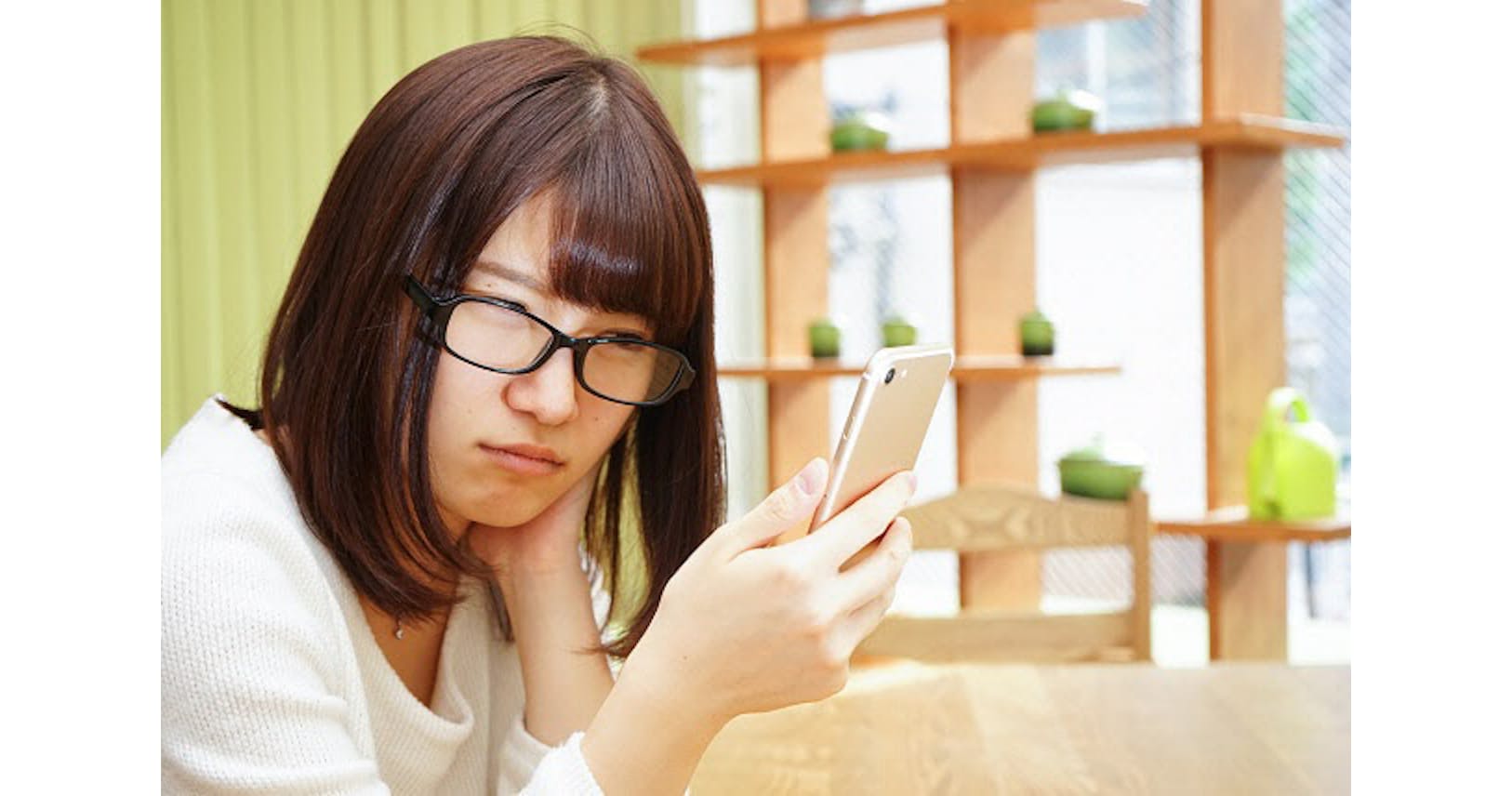 目も腕もつらい スマホ首こり 筋膜はがしでほぐす Woman Smart Nikkei Style