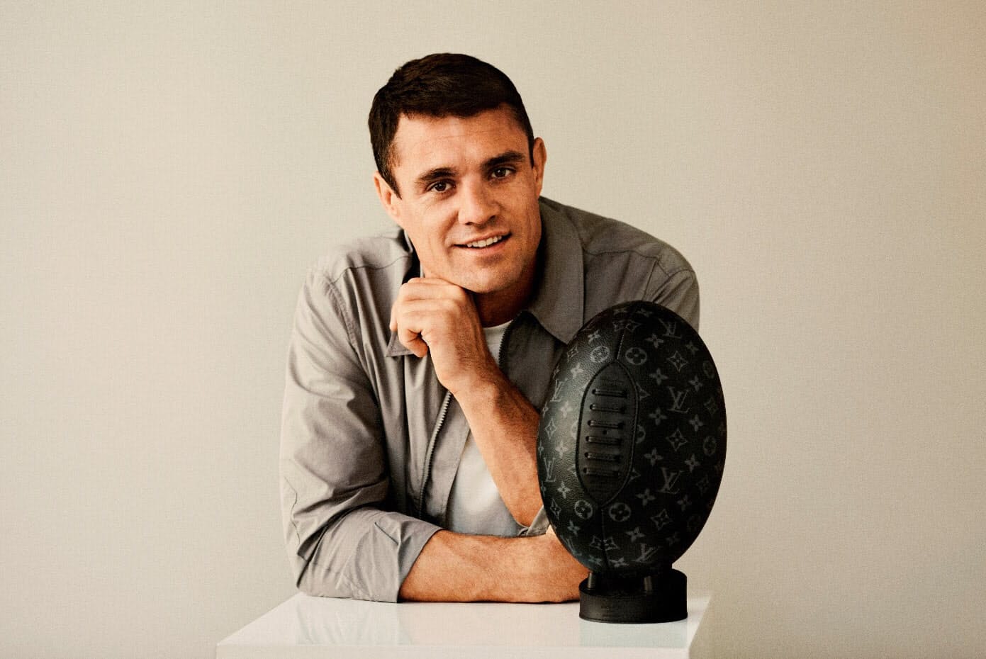 ルイ ヴィトン ダン カーターと組みラグビーボール Nikkei Style ルイ ヴィトン ダン カーターと組みラグビーボール Nikkei Style