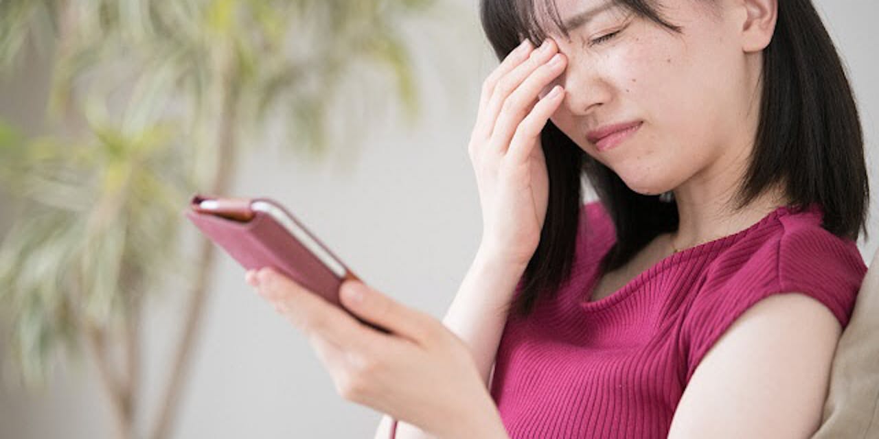 スマホ老眼を改善 3分間 アイスプーン マッサージ Woman Smart Nikkei Style