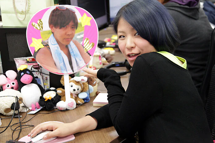 キラキラ女子 集結の謎 藤田晋社長が戦略語る 日本経済新聞