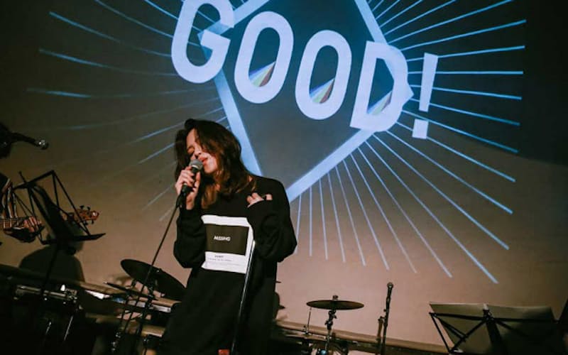 映像とデジタルアイテムのギフティングを組み合わせた「ショーケース・ライブ」 映像とデジタルアイテムのギフティングを組み合わせた「ショーケース・ライブ」