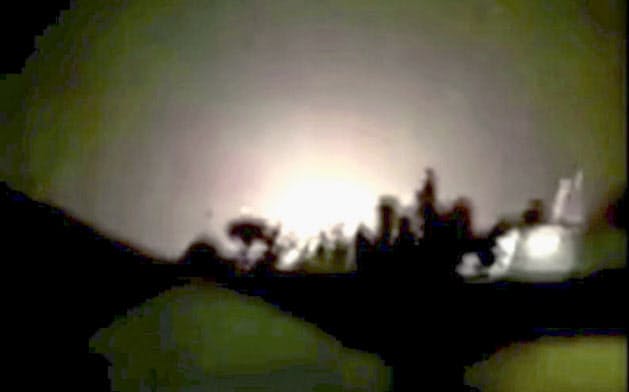 イランが発射したミサイルで攻撃を受けたとみられるイラクのアサド空軍基地=8日(現地メディア提供・ロイター=共同) イランが発射したミサイルで攻撃を受けたとみられるイラクのアサド空軍基地=8日(現地メディア提供・ロイター=共同)
