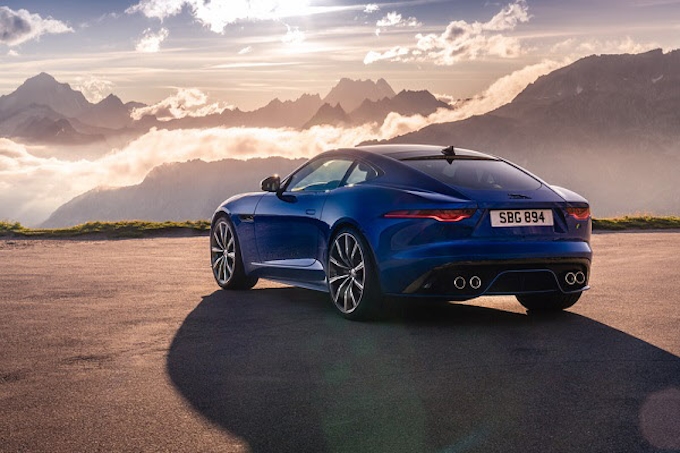ジャガー ランドローバー ジャパン ピュア スポーツカー新型 F Type Fタイプ を受注開始 日本経済新聞