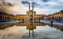50万人以上が暮らすイランの古都ヤズド。独特な建造物が認められ、2017年にユネスコ世界遺産に指定された（PHOTOGRAPH BY RICHARD I'ANSON, GETTY IMAGES）