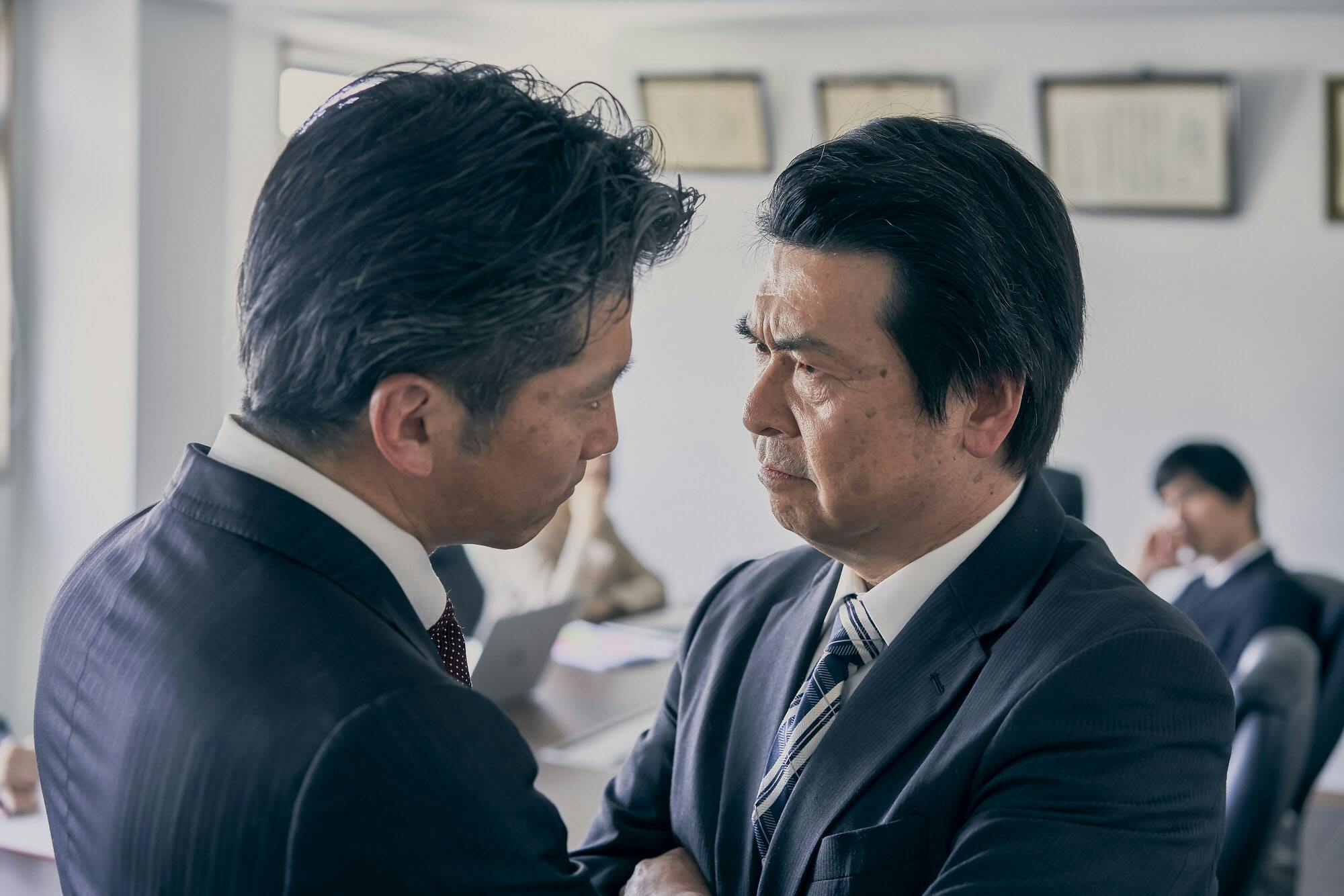 元上司が一変 モンスター部下に 若手操り逆パワハラ Nikkei Style 元上司が一変 モンスター部下に 若手操り逆パワハラ Nikkei Style