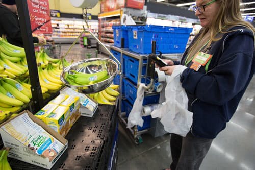 絶好調の米ウォルマート アマゾン対抗サービスに密着 日本経済新聞