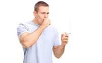 タバコを吸う人はインフルエンザを発症しやすいことが明らかに。写真はイメージ=(c) ljupco-123RF