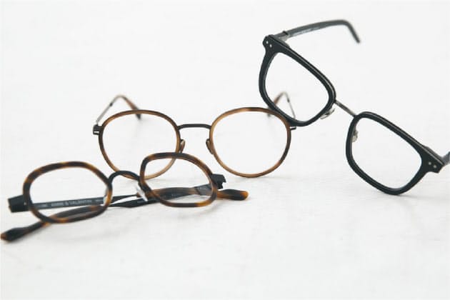 仕事がデキる男に見せるメガネ 接客業ならラウンド型 Nikkei Style 仕事がデキる男に見せるメガネ 接客業ならラウンド型 Nikkei Style