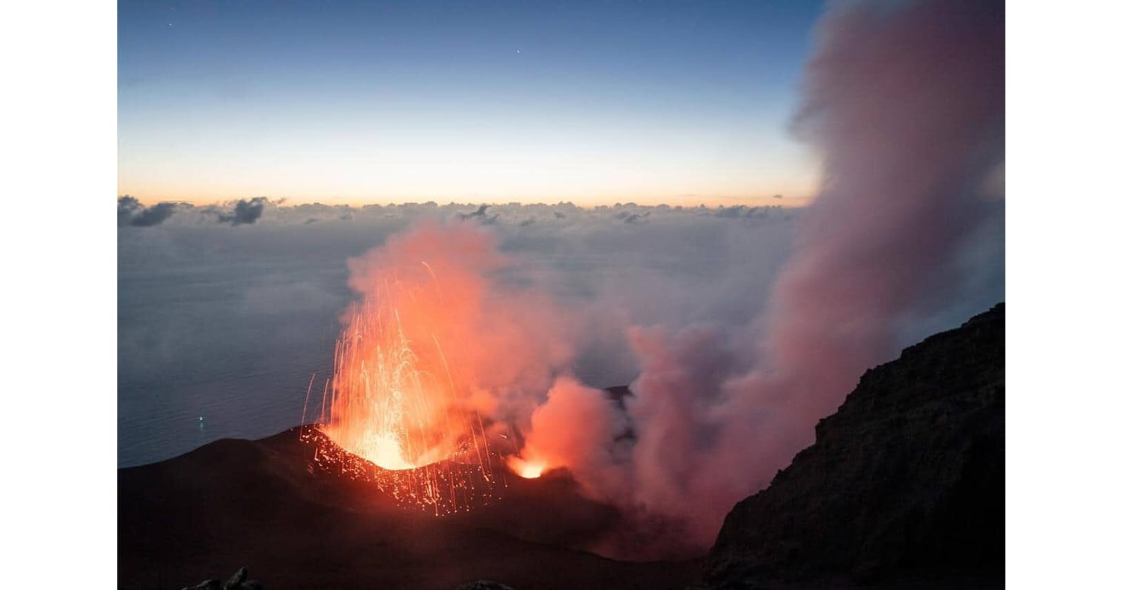 今もひっきりなしに噴火 世界遺産の火山島に暮らす人 Nikkei Style 今もひっきりなしに噴火 世界遺産の火山島に暮らす人 Nikkei Style