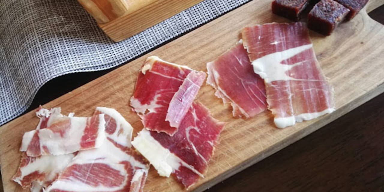 清酒や味噌のこうじで熟成 国産生ハムの奥深い味わい Nikkei Style 清酒や味噌のこうじで熟成 国産生ハムの奥深い味わい Nikkei Style