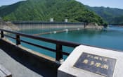 東京都民の水がめ、奥多摩湖はダム建設で生まれた人造湖だ