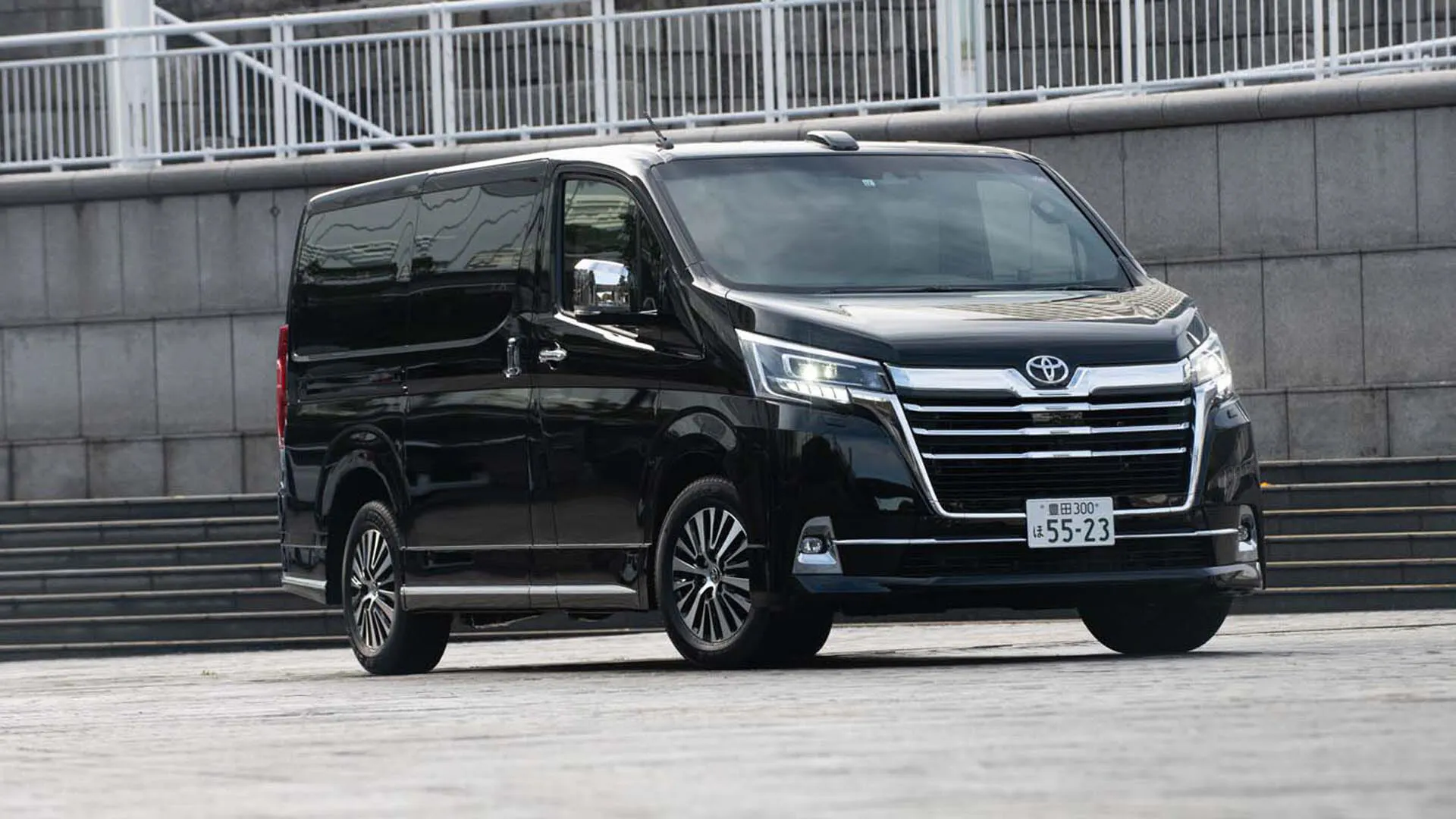 グランエース アルファードより巨体 Vipゆったり Nikkei Style グランエース アルファードより巨体 Vipゆったり Nikkei Style