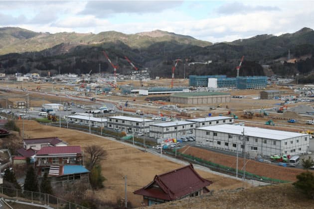 【2016年】
災害公営住宅(奥)の建設が進む
【2016年】
災害公営住宅(奥)の建設が進む