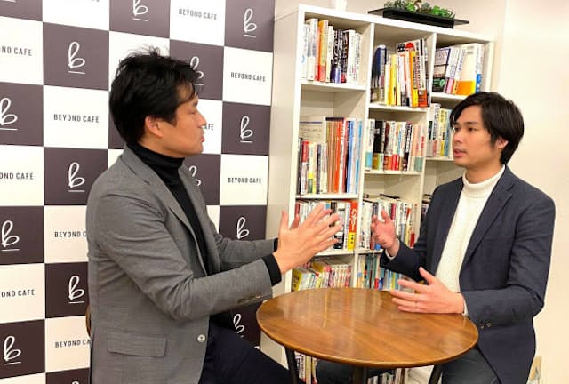 法政大学の田中教授（写真左）とBeyond Cafeの伊藤社長