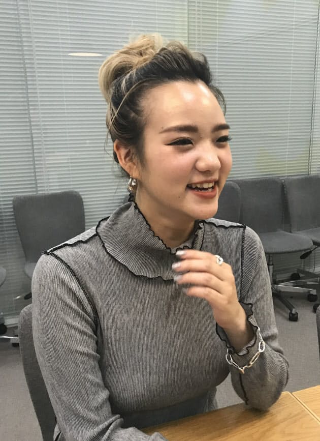 おしゃれの盲点は髪の毛先 おしゃれ動画のプロが新入生に贈る 変身の極意 Nikkei Style おしゃれの盲点は髪の毛先 おしゃれ動画のプロが新入生に贈る 変身の極意 Nikkei Style