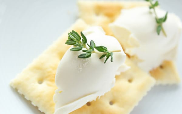 クリームチーズはツイッターなどのSNSでバズる食材の筆頭！=PIXTA