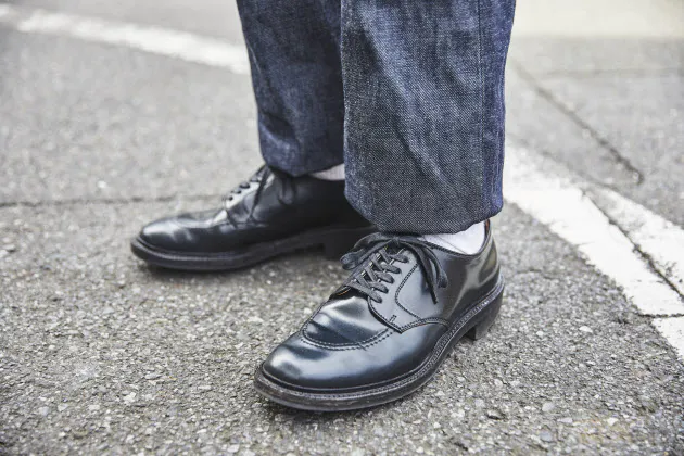 季節感たっぷりの色落ちデニム 適度な ハズし にも 大人に似合うデニムコーデ Nikkei Style 季節感たっぷりの色落ちデニム 適度な ハズし にも 大人に似合うデニムコーデ Nikkei Style