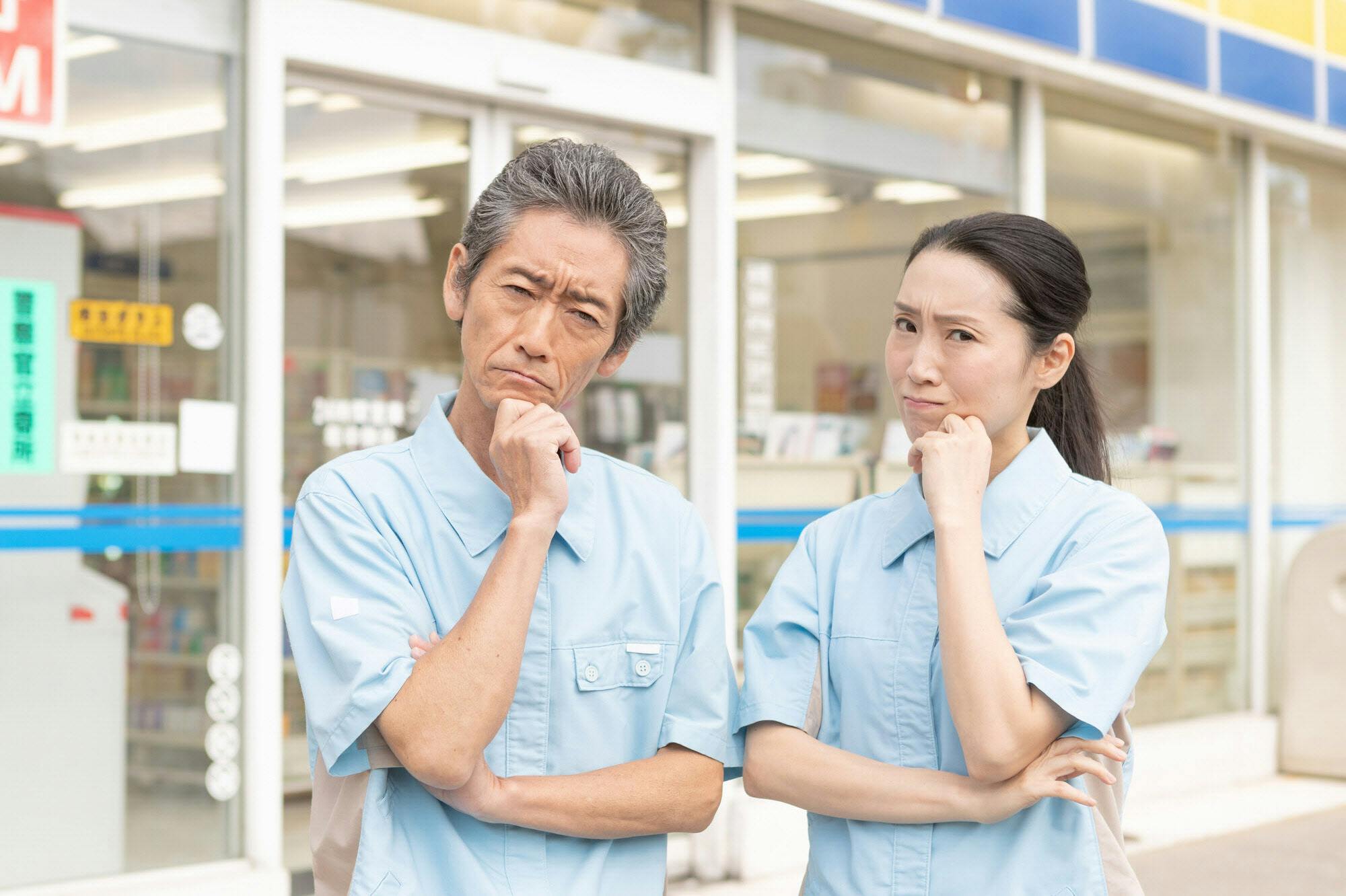 レジ係は見た コンビニに来た珍客 モンスター客 Nikkeiリスキリング レジ係は見た コンビニに来た珍客 モンスター客 Nikkeiリスキリング