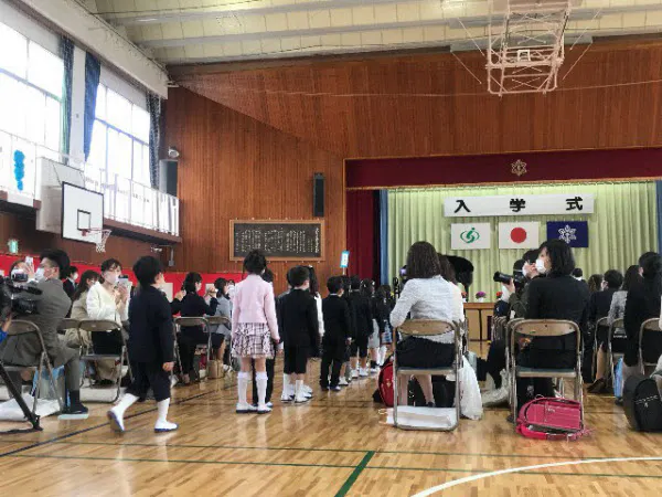 さいたま市立与野本町小学校(さいたま市)の入学式
