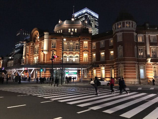 新型コロナ 緊急事態宣言 1カ月自粛に戸惑いも ドキュメント 日本経済新聞