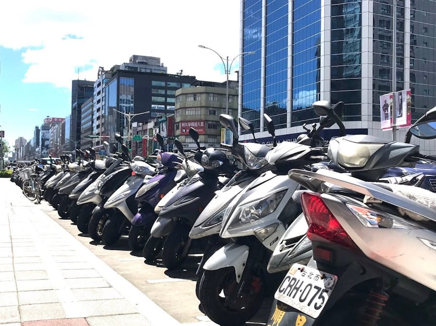 新型コロナ ホンダ ヤマハ発動機 世界各地でバイク生産再開延期 日本経済新聞