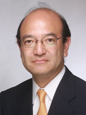 牧野知弘氏 東京大学経済学部卒業。第一勧業銀行(現みずほ銀行)、ボストンコンサルティンググループを経て1989年三井不動産入社。数多くの不動産買収、開発、証券化業務を手がけたのち、ガーデンホールズ(現三井不動産ホテルマネジメント)に出向し、ホテルリノベーション、経営企画、収益分析、コスト削減、新規開発業務に従事する。2006年日本コマーシャル投資法人(現ユナイテッド・アーバン投資法人)執行役員に就任しJ-REIT(不動産投資信託)市場に上場。2009年オフィス・牧野設立およびオラガHSCを設立、代表取締役に就任。2015年オラガ総研設立、代表取締役に就任する