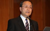 LTE戦略について説明するKDDIの田中孝司代表取締役社長