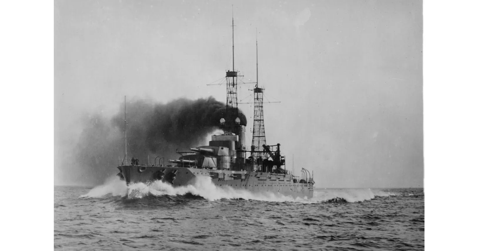 2度の大戦 核実験に耐えた米戦艦 深海で70年ぶり発見 Nikkei Style 2度の大戦 核実験に耐えた米戦艦 深海で70年ぶり発見 Nikkei Style