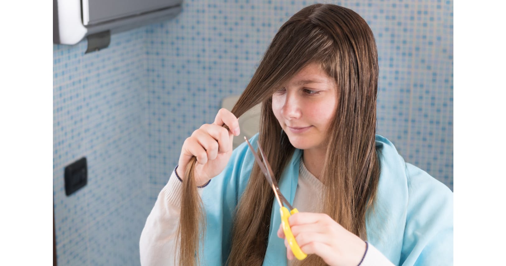 自分でヘアカット 乾いた状態で 前髪は縦か斜めに Nikkei Style 自分でヘアカット 乾いた状態で 前髪は縦か斜めに Nikkei Style