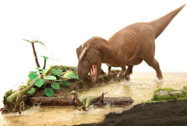 モデラーのオオゴシトモエさんが作ったタミヤの恐竜