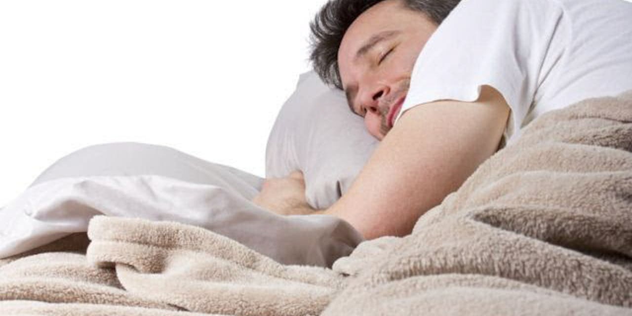 9時間睡眠や長い昼寝に脳卒中リスク 中国で研究報告 nikkei style