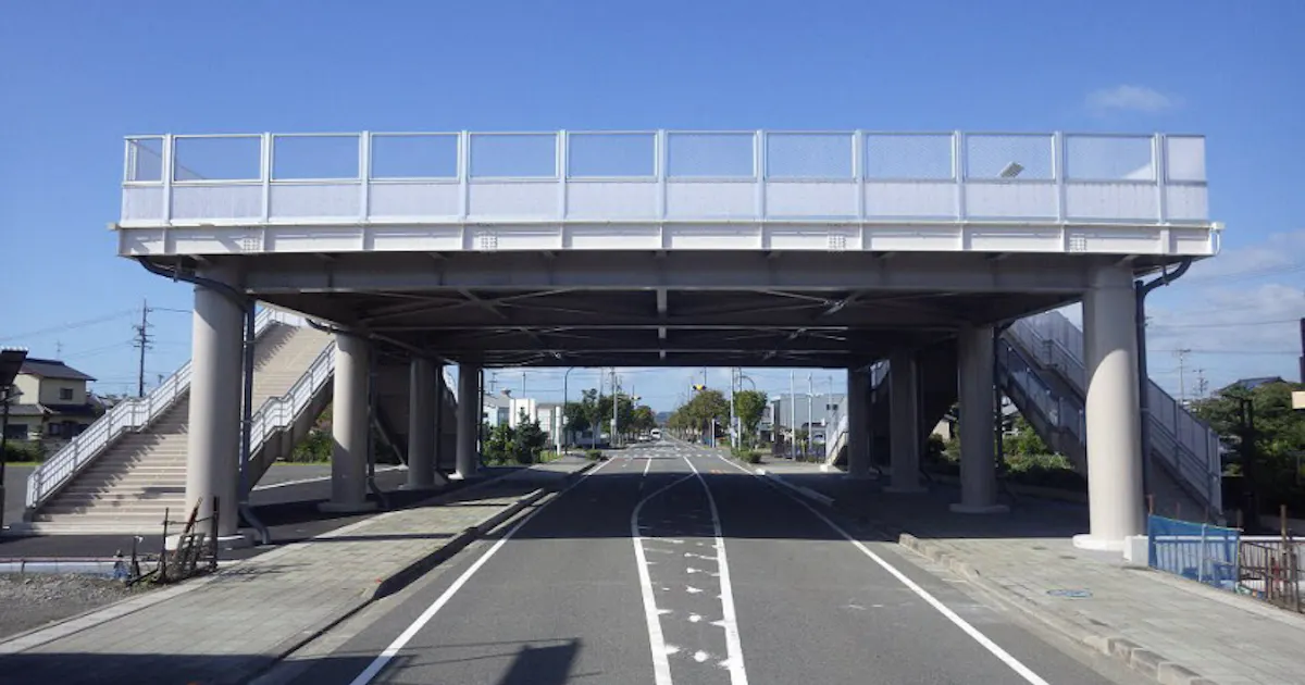 道路上空に津波避難タワー 静岡県吉田町が全国初の整備 日本経済新聞