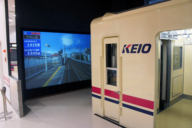 乗務員訓練用の 運転シミュレーター を体験 鉄ちゃん興奮 写真で探訪 新生 京 Nikkei Style 乗務員訓練用の 運転シミュレーター を体験 鉄ちゃん興奮 写真で探訪 新生 京 Nikkei Style
