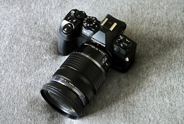 オリンパスのミラーレス一眼カメラ「OM-D E-M1 Mark III」。公式オンラインストアの販売価格は21万7800円（税込み）