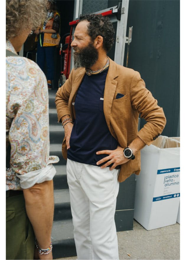 しわが味わいになる リネンジャケットで大人コーデ Nikkei Style しわが味わいになる リネンジャケットで大人コーデ Nikkei Style