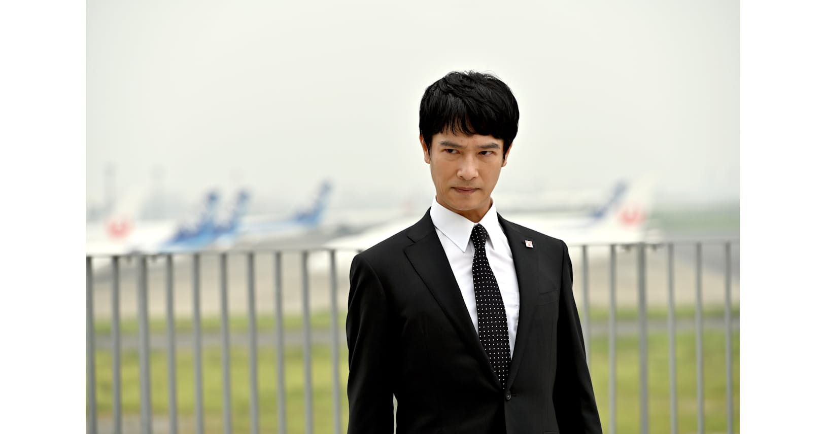 半沢直樹 の控えめスーツ 派手なストライプと対決 Nikkei Style 半沢直樹 の控えめスーツ 派手なストライプと対決 Nikkei Style