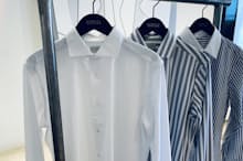 新素材で作られた画期的なシャツは楽して格好いいという今どきのわがままをかなえる　（左から）白　税別25,000円、ストライプ、クレリック　各税別26,000円／トライアーノ（バーニーズ ニューヨーク カスタマーセンター）