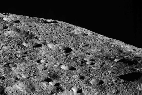 シベリアにまた謎のクレーターが出現 過去最大級 Nikkei Style シベリアにまた謎のクレーターが出現 過去最大級 Nikkei Style