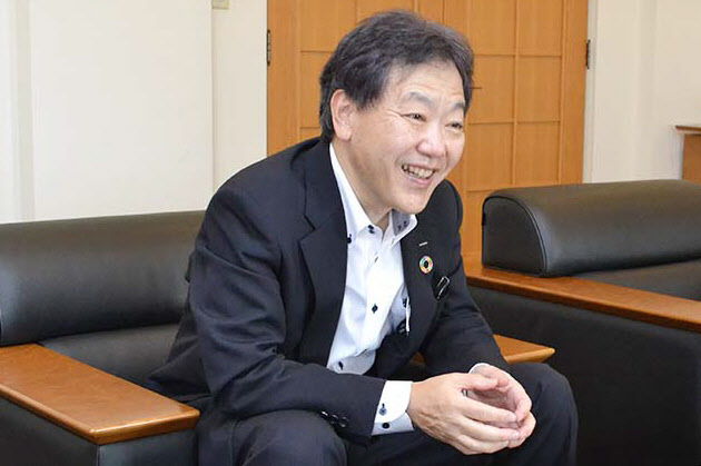 NTTデータの藤原遠副社長は、富士山測候所の通信システムに携わった父に憧れた